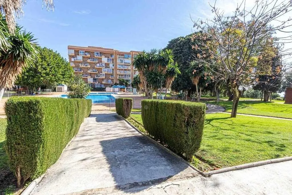 797 Holiday Rentals - Equipado estudio cerca del Parque la Paloma Benalmádena