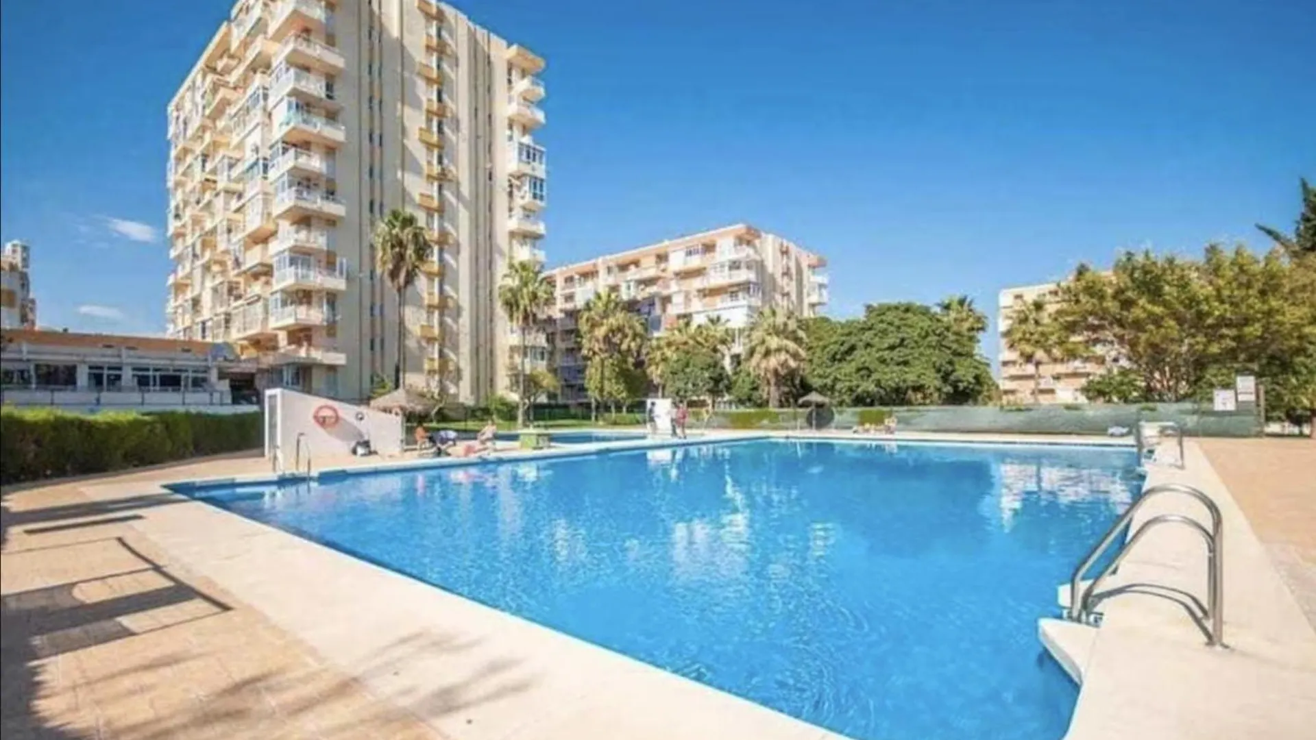 797 Holiday Rentals - Equipado estudio cerca del Parque la Paloma Benalmádena